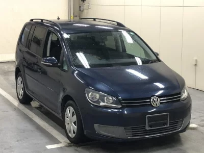 VOLKSWAGEN GOLF TOURAN