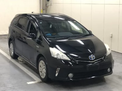 TOYOTA PRIUS ALPHA