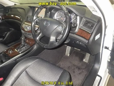NISSAN FUGA