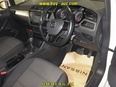 VOLKSWAGEN GOLF TOURAN