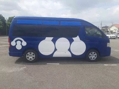 TOYOTA HIACE