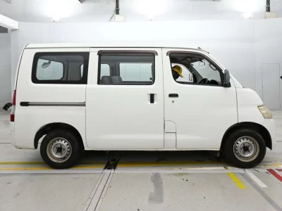 TOYOTA TOWN ACE VAN
