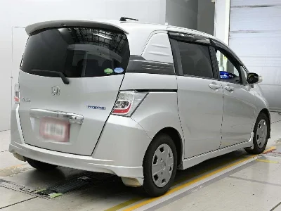 HONDA FREED SPIKE