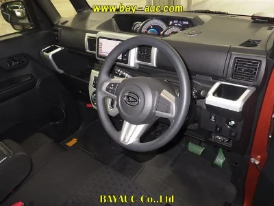 DAIHATSU WAKE