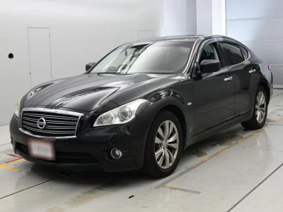 NISSAN FUGA