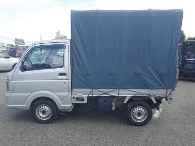 NISSAN CLIPPER TRUCK