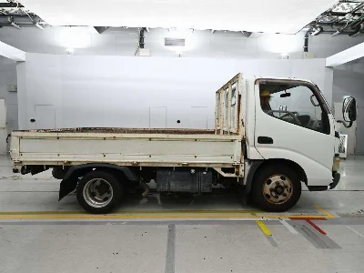 TOYOTA DYNA