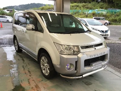 MITSUBISHI DELICA D5