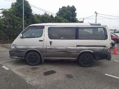 TOYOTA HIACE