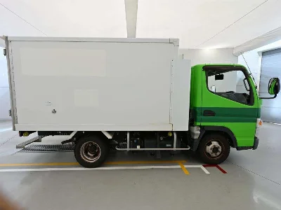 MITSUBISHI CANTER