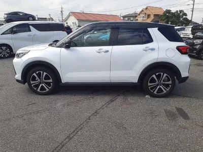 DAIHATSU ROCKY