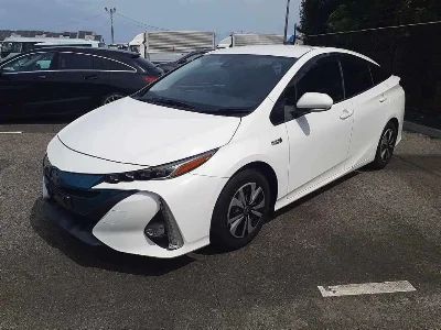 TOYOTA PRIUS PHV