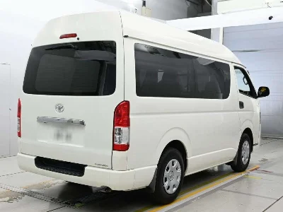 TOYOTA REGIUS VAN