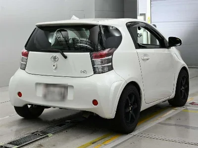 TOYOTA IQ