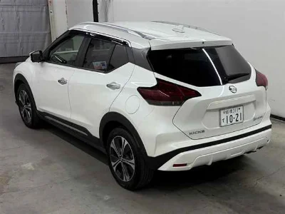 NISSAN KICKS