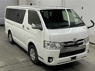 TOYOTA REGIUS VAN