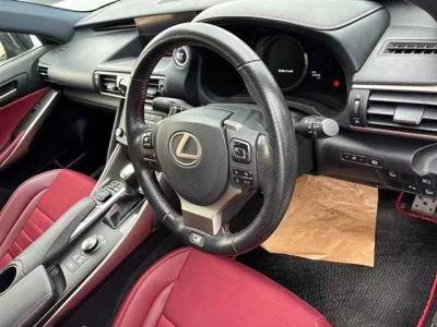 LEXUS IS