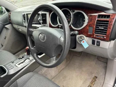 TOYOTA HILUX SURF