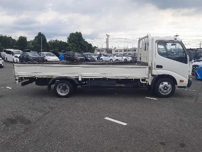 TOYOTA DYNA