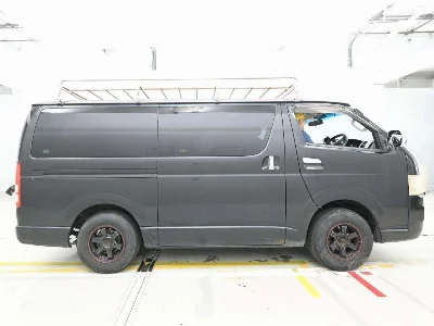 TOYOTA REGIUS VAN