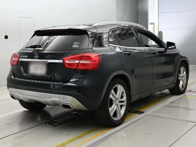 MERCEDES BENZ GLA
