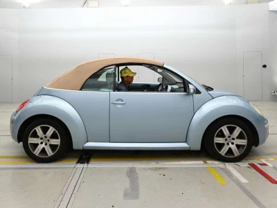 VOLKSWAGEN NEW BEETLE