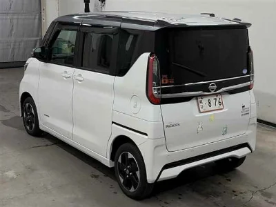 NISSAN ROOX