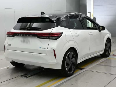 NISSAN AURA