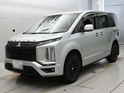 MITSUBISHI DELICA D5