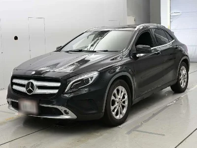 MERCEDES BENZ GLA