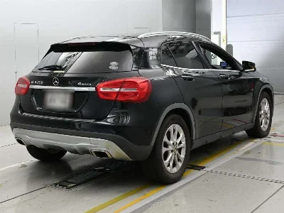 MERCEDES BENZ GLA