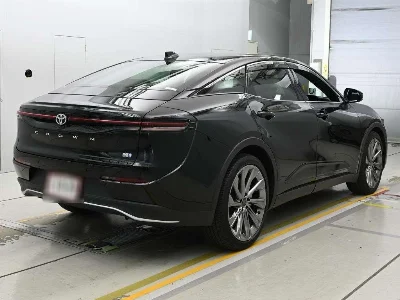 TOYOTA CROWN CROSSOVER