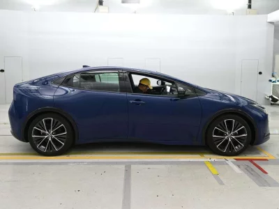TOYOTA PRIUS