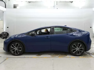 TOYOTA PRIUS
