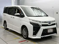 Цена авто Toyota Voxy с аукционов Японии, номер кузова ZWR80W, пробег 78 000, оценка 3