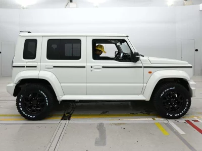 SUZUKI JIMNY NOMADE