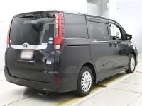 Цена авто Toyota Noah с аукционов Японии, номер кузова ZWR80G, пробег 54 000, оценка 4