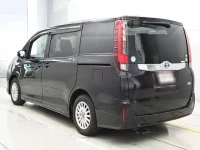 Цена авто Toyota Noah с аукционов Японии, номер кузова ZWR80G, пробег 54 000, оценка 4