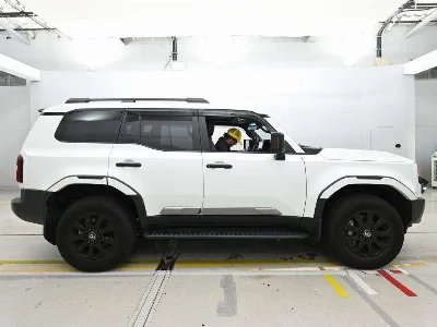 TOYOTA LAND CRUISER 250