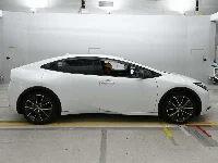 Цена авто Toyota Prius с аукционов Японии, номер кузова MXWH60, пробег 4 000, оценка 11