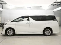 Цена авто Toyota Vellfire с аукционов Японии, номер кузова AGH35W, пробег 60 000, оценка 3