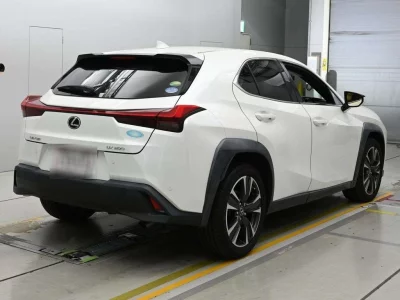 LEXUS UX