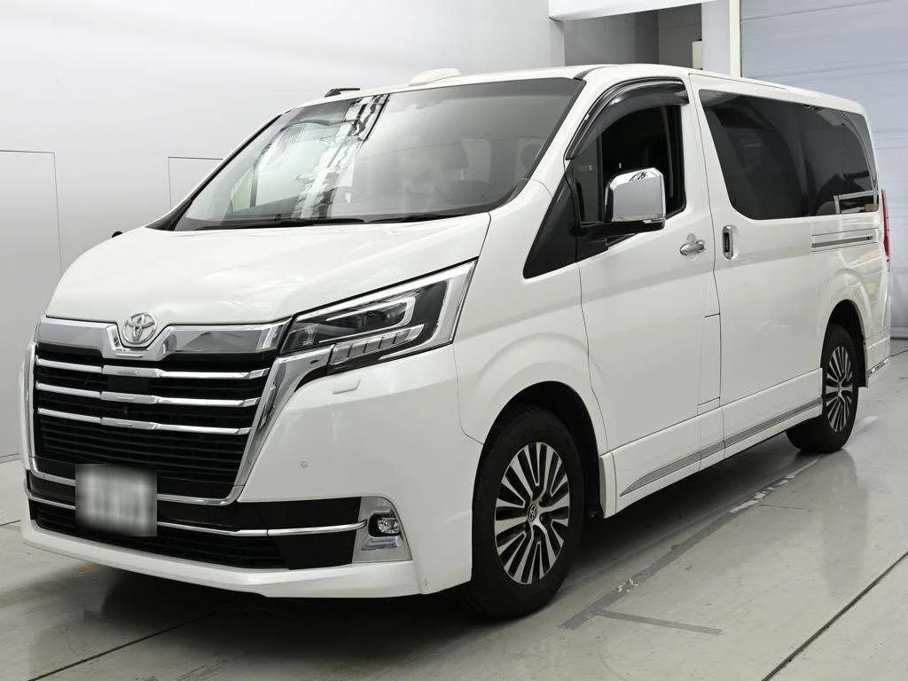 Toyota GranAce  с аукциона в Японии