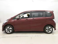 Цена авто Honda Freed с аукционов Японии, номер кузова GP3, пробег 83 000, оценка 8