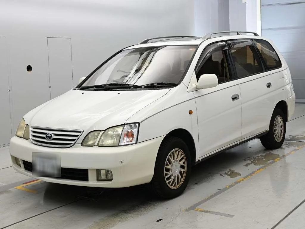 Toyota GAYA  с аукциона в Японии