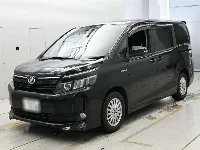 Цена авто Toyota Voxy с аукционов Японии, номер кузова ZWR80G, пробег 150 000, оценка 8