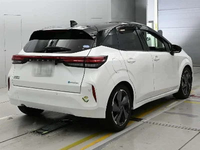 NISSAN AURA