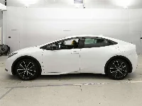 Цена авто Toyota Prius с аукционов Японии, номер кузова MXWH60, пробег 62 000, оценка 2