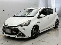 Цена авто Toyota Aqua с аукционов Японии, номер кузова NHP10, пробег 30 000, оценка 8