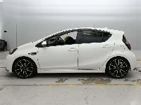 Цена авто Toyota Aqua с аукционов Японии, номер кузова NHP10, пробег 30 000, оценка 8